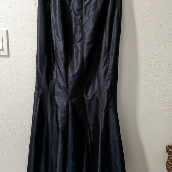 Carmen Marc Valvo Navy Silk evening full length skirt . Size 6 - Picture 2 of 8